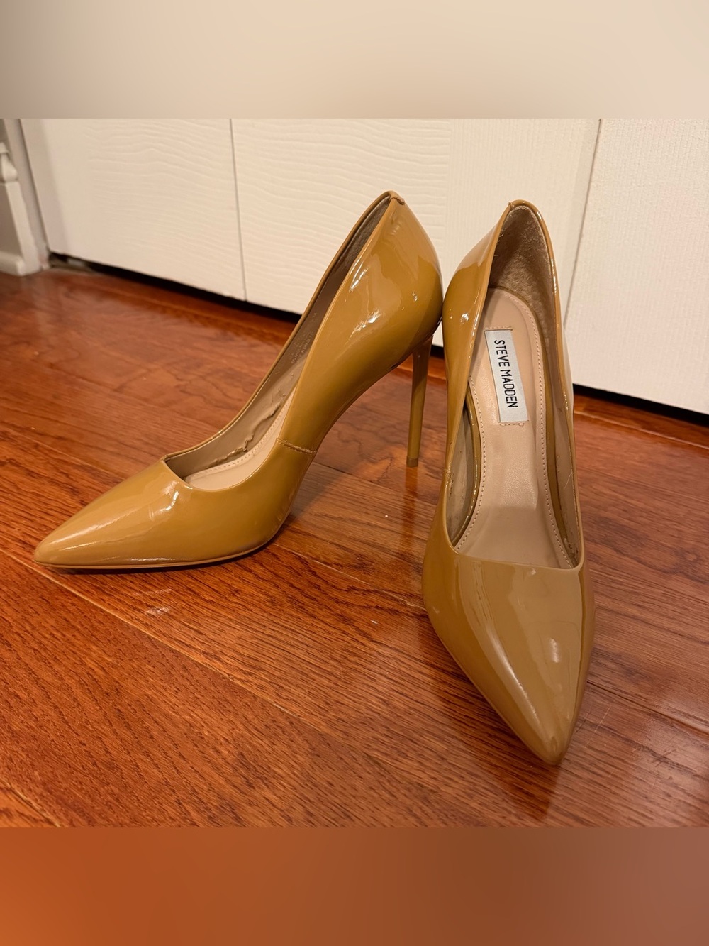 Steve Madden Patent Leather Tan Pointed Toe Stiletto Heels - Picture 6 of 8